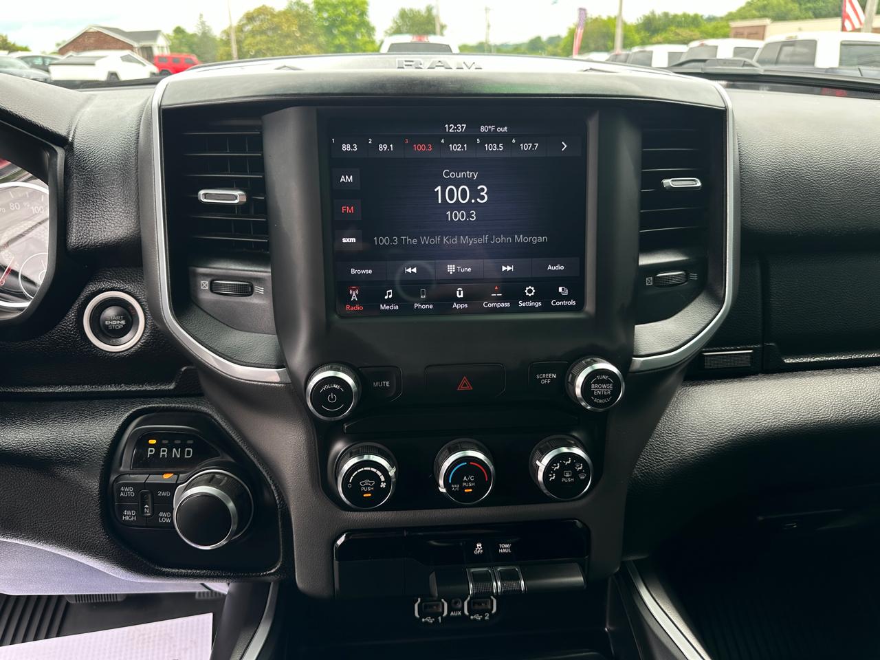 RAM 1500 Big Horn 4x4 Crew Cab 6'4" Box 2021