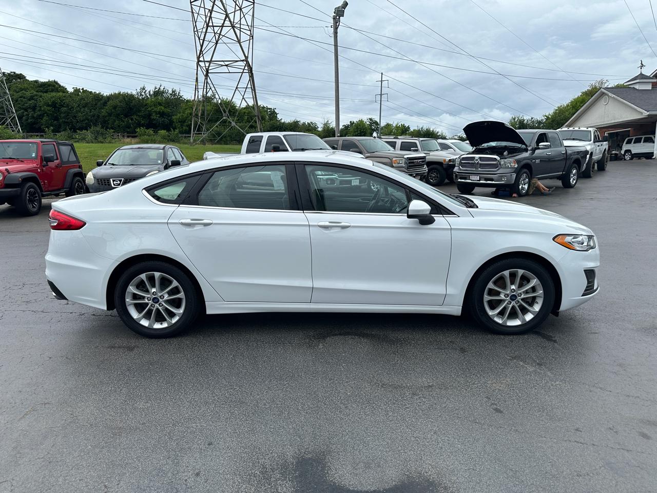 Ford Fusion SE FWD 2019