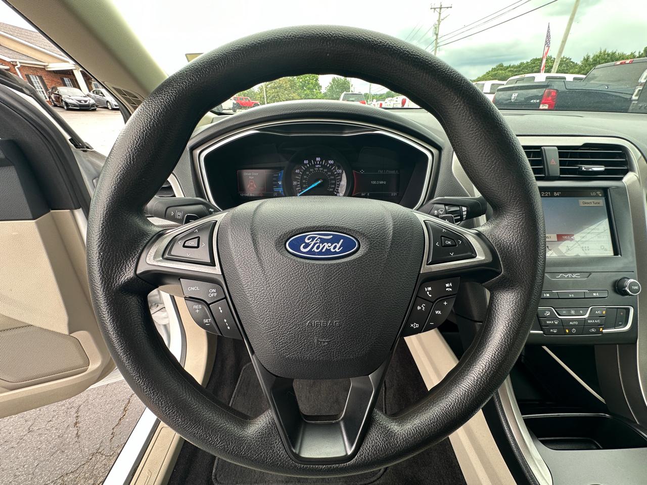 Ford Fusion SE FWD 2019