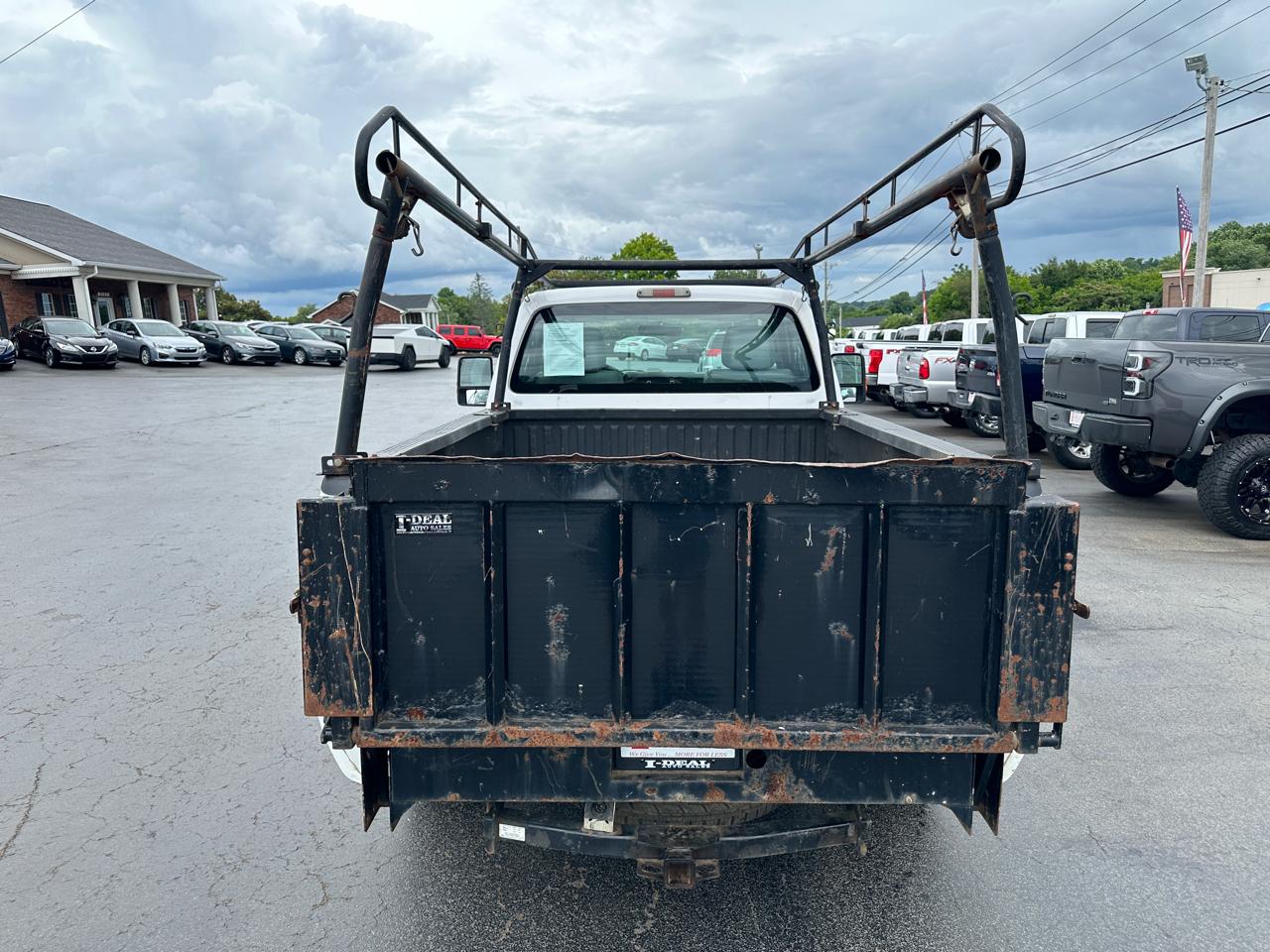 Ford Super Duty F-250 SRW 2WD Reg Cab 137" XL 2012