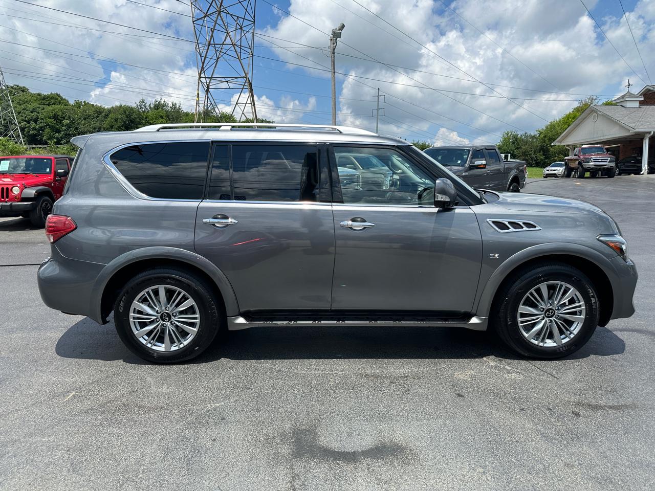 Infiniti QX80 AWD 2017