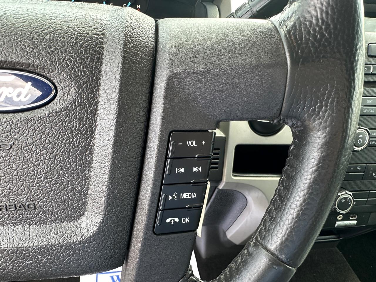 Ford F-150 2WD SuperCab 163" XLT w/HD Payload Pkg 2011