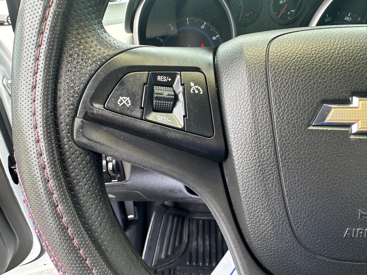 Chevrolet Cruze 4dr Sdn LT w/1FL 2011