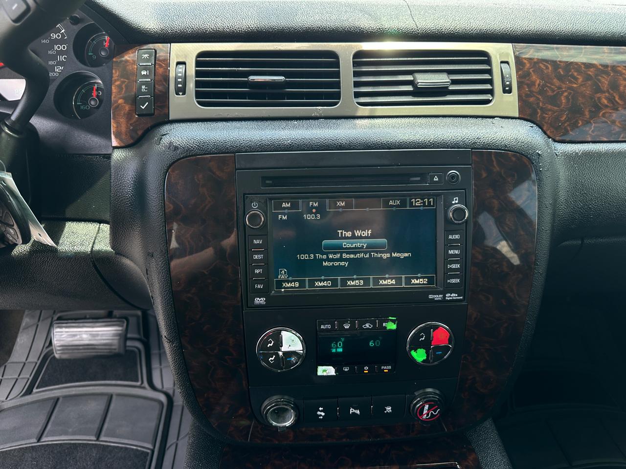 GMC Yukon Denali AWD 4dr 2009