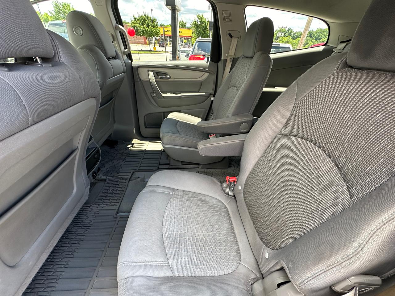 Chevrolet Traverse FWD 4dr LT w/1LT 2015