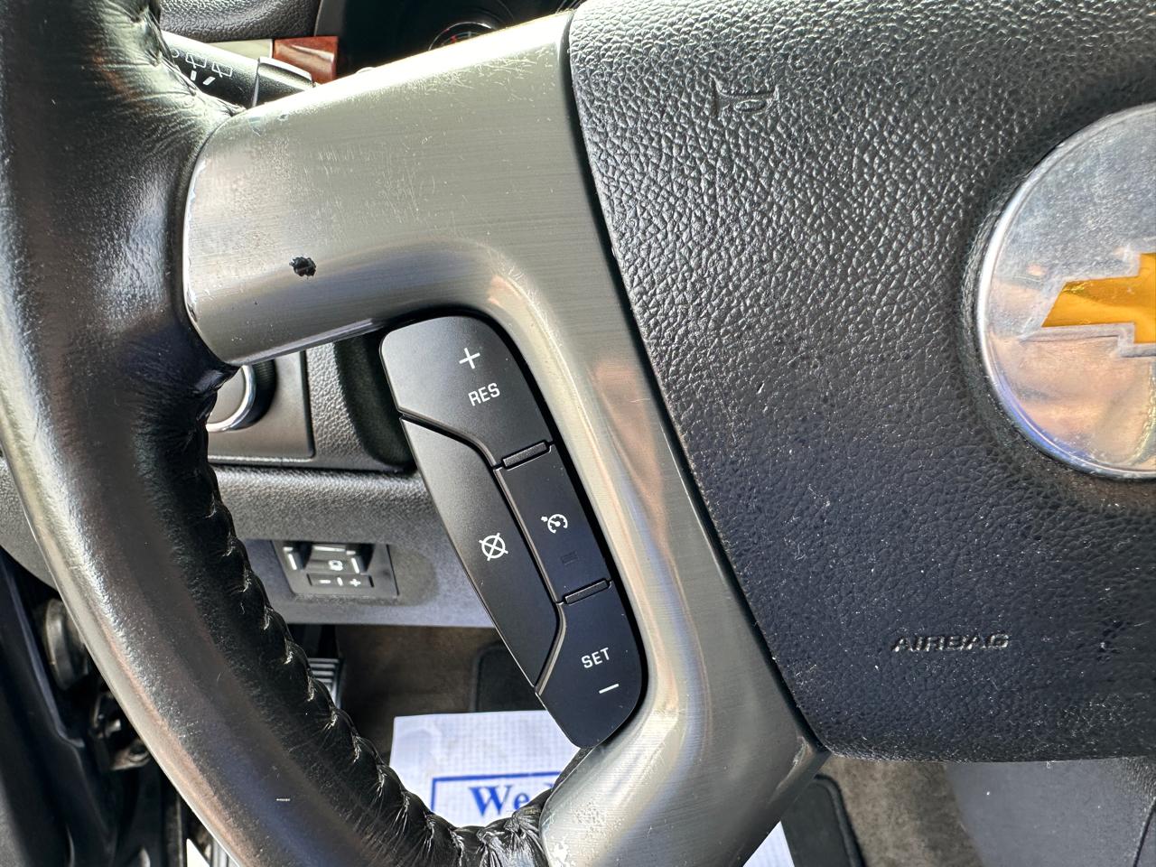 Chevrolet Tahoe 4WD 4dr 1500 LTZ 2011