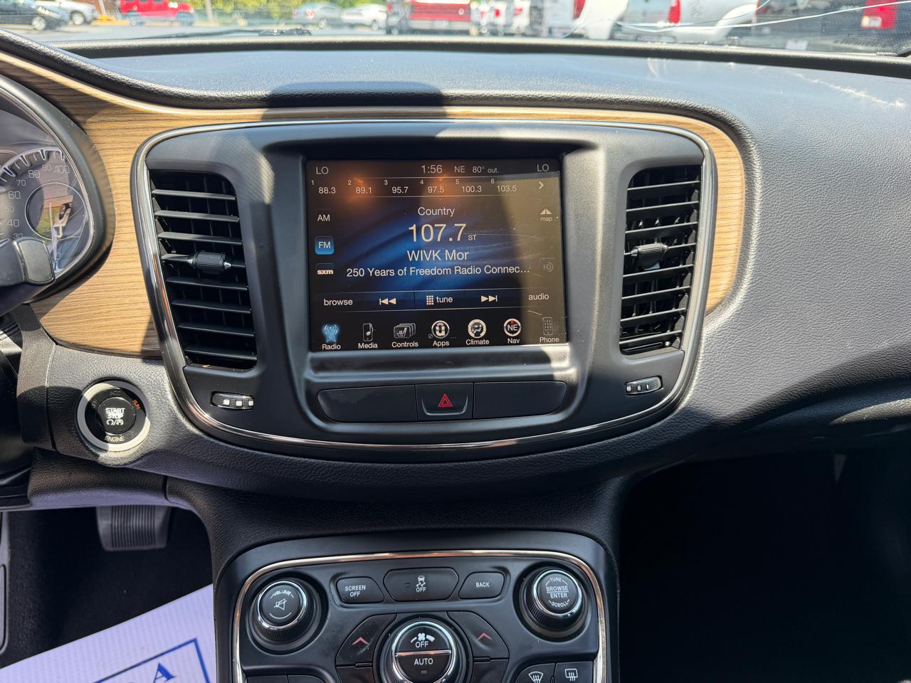 Chrysler 200 4dr Sdn C AWD 2015