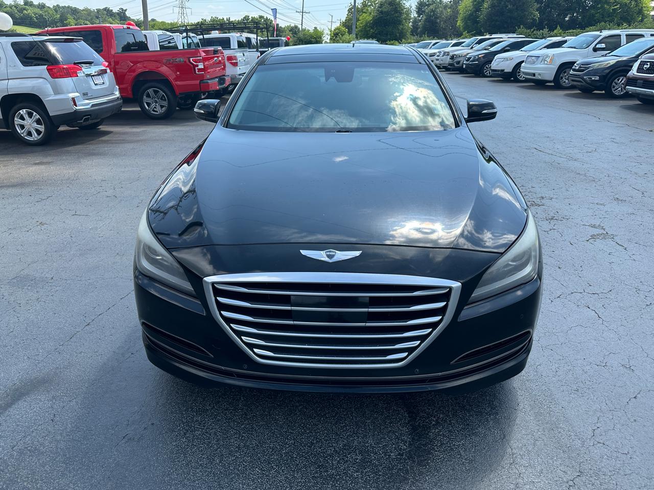 Hyundai Genesis 4dr Sdn V6 3.8L RWD 2015