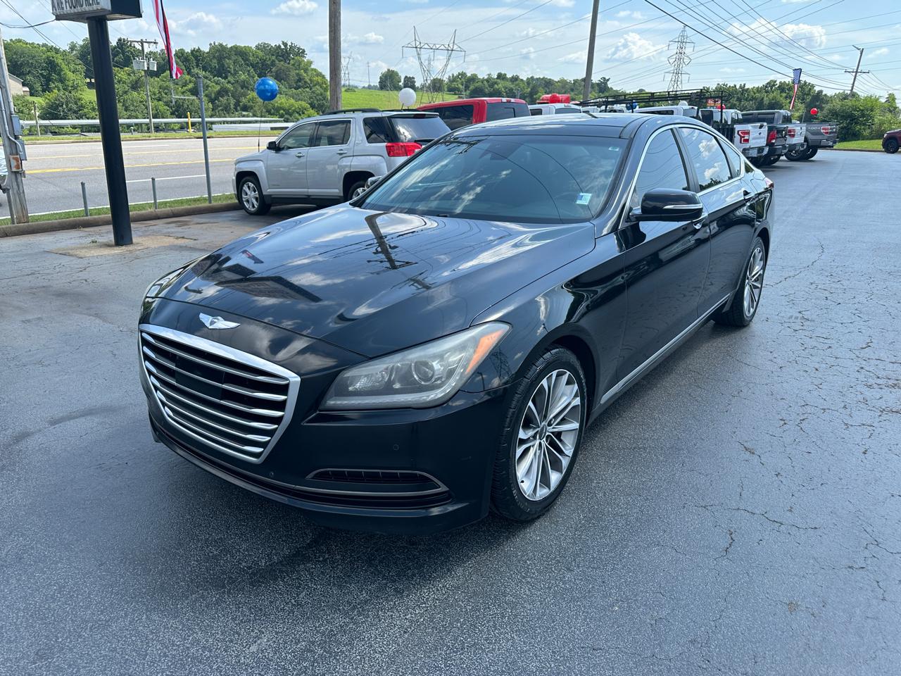 Hyundai Genesis 4dr Sdn V6 3.8L RWD 2015