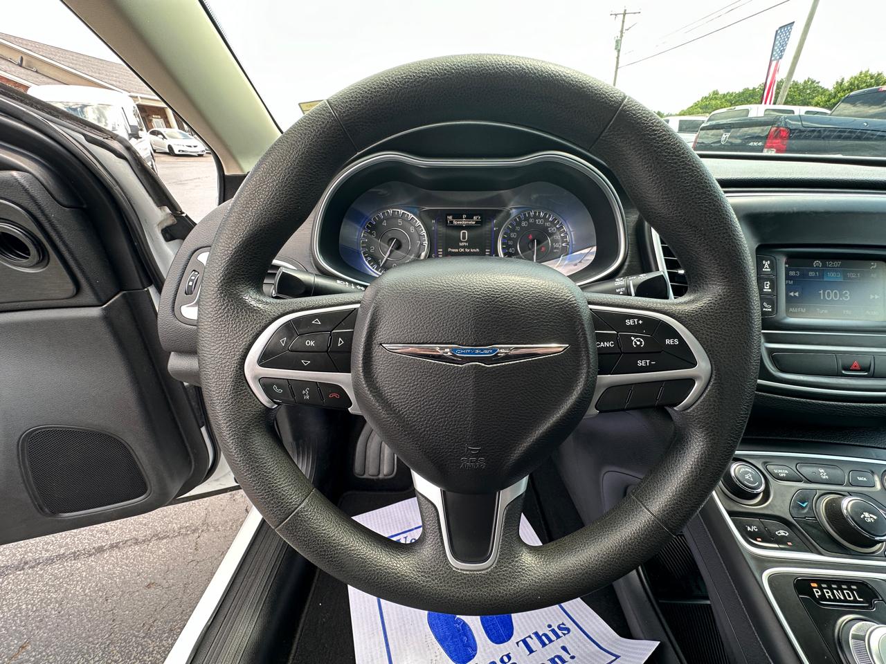 Chrysler 200 4dr Sdn Limited FWD 2015