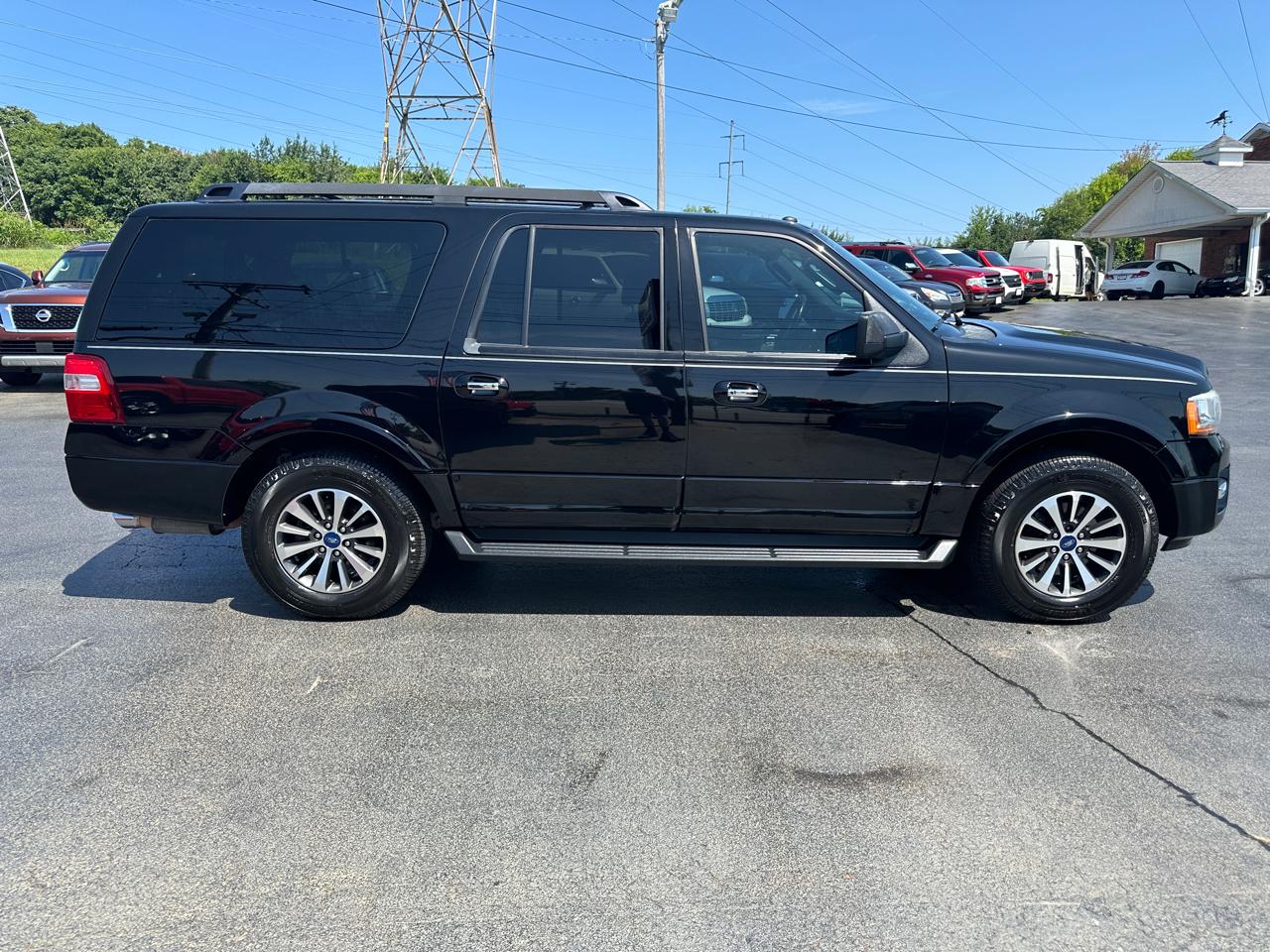 Ford Expedition EL 4WD 4dr XLT 2016