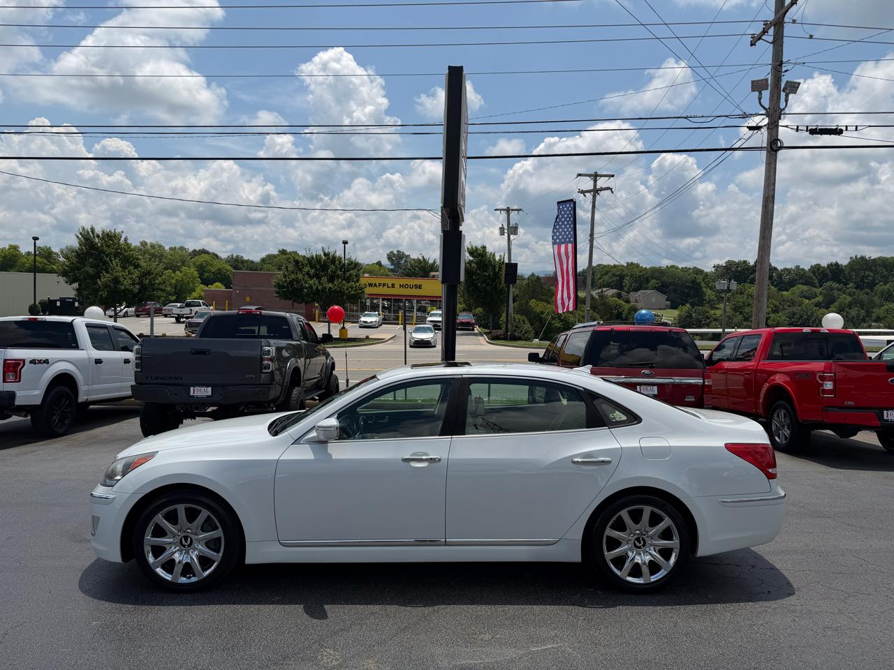 Hyundai Equus 4dr Sdn Signature 2012