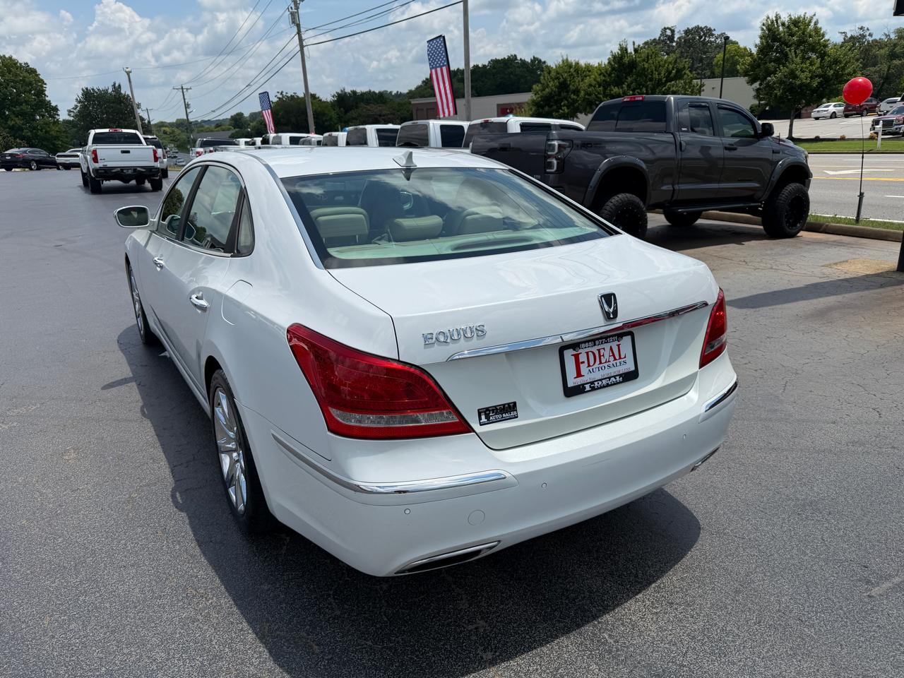 Hyundai Equus 4dr Sdn Signature 2012