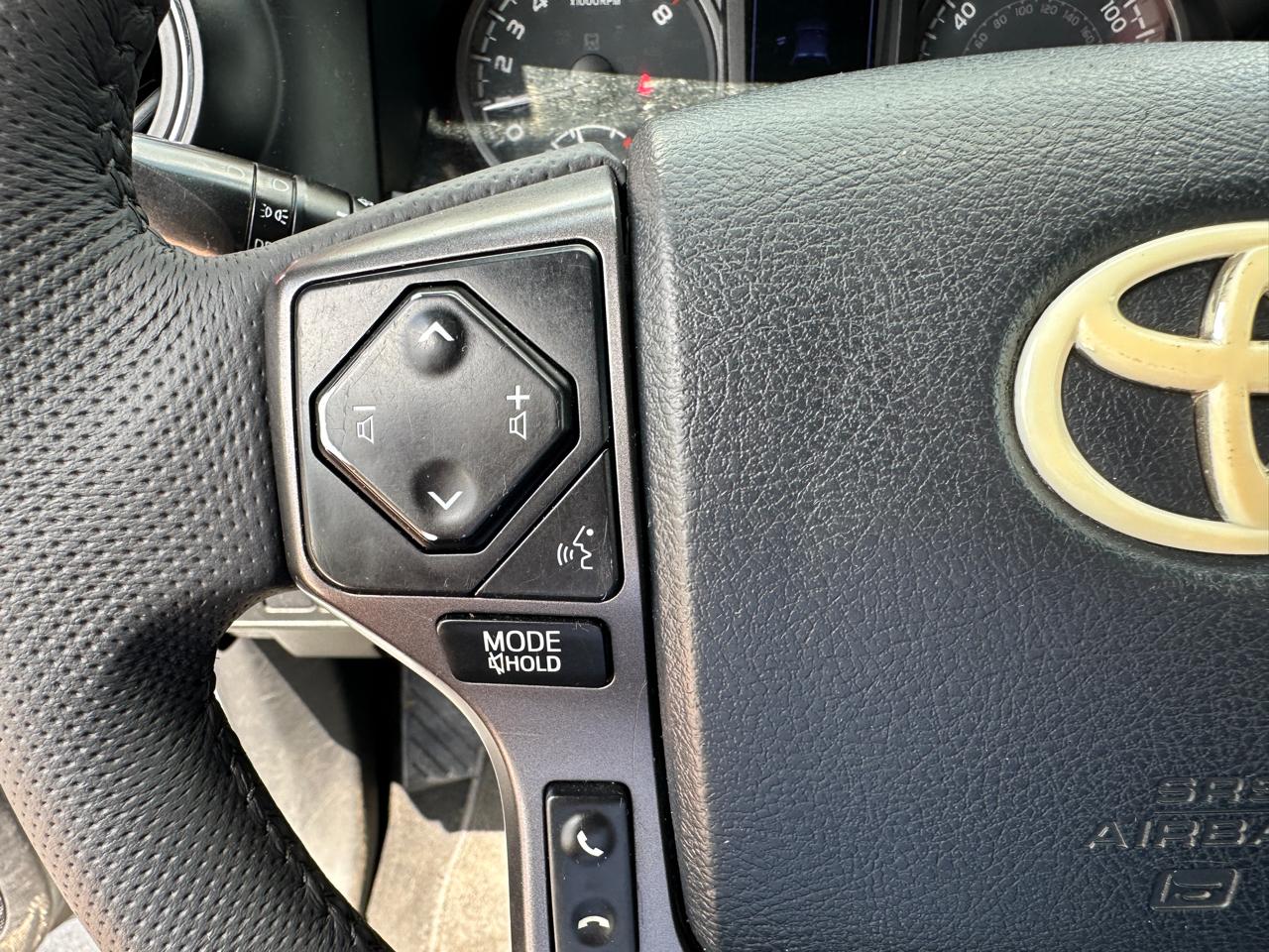 Toyota Tacoma 4WD TRD Off Road Double Cab 5' Bed V6 AT (Natl) 2020