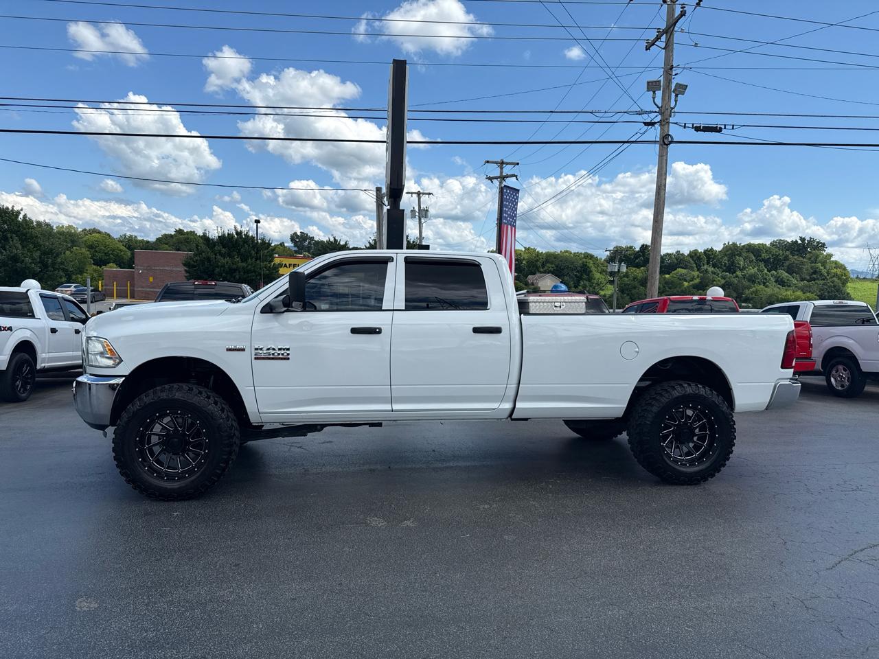 RAM 2500 Tradesman 4x4 Crew Cab 8' Box 2018
