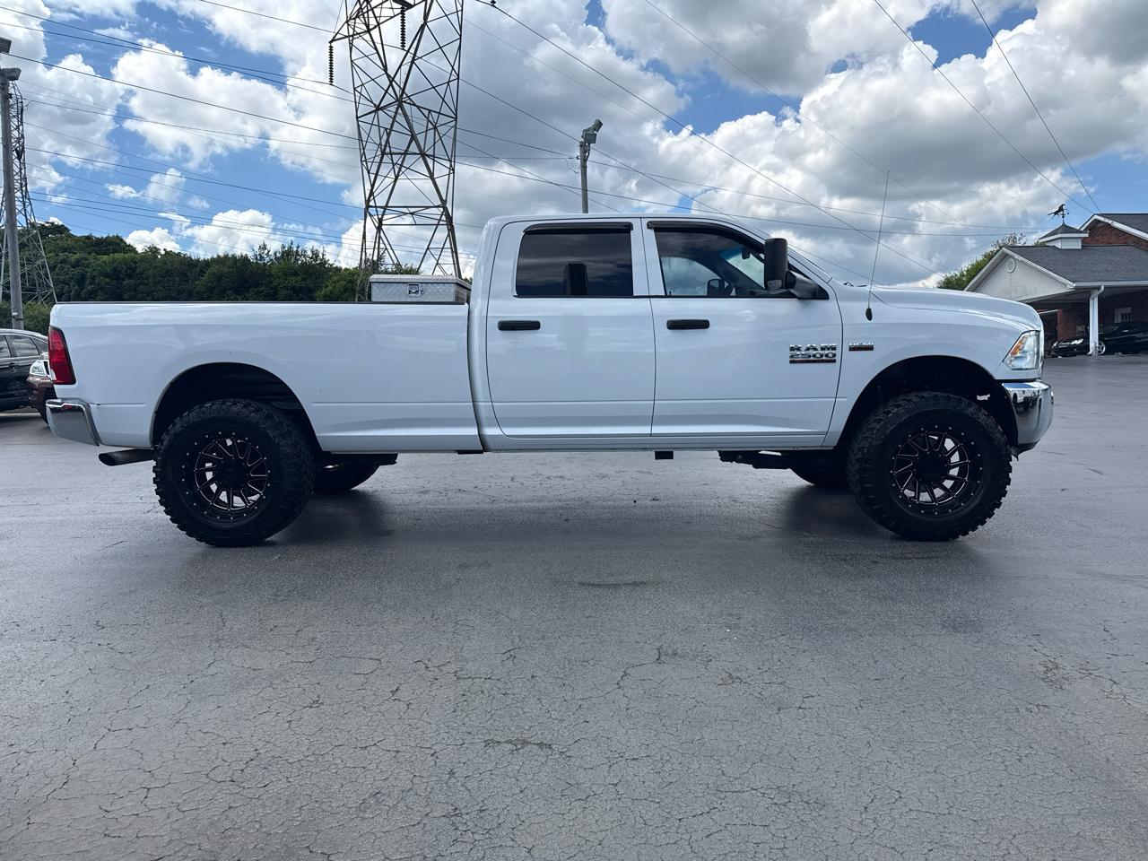 RAM 2500 Tradesman 4x4 Crew Cab 8' Box 2018