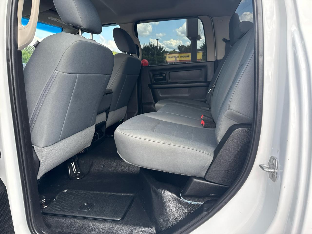 RAM 2500 Tradesman 4x4 Crew Cab 8' Box 2018