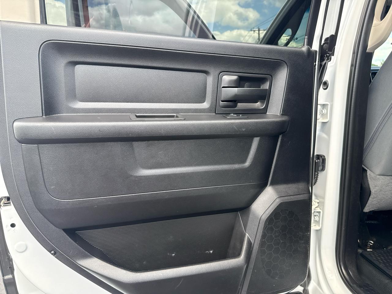 RAM 2500 Tradesman 4x4 Crew Cab 8' Box 2018