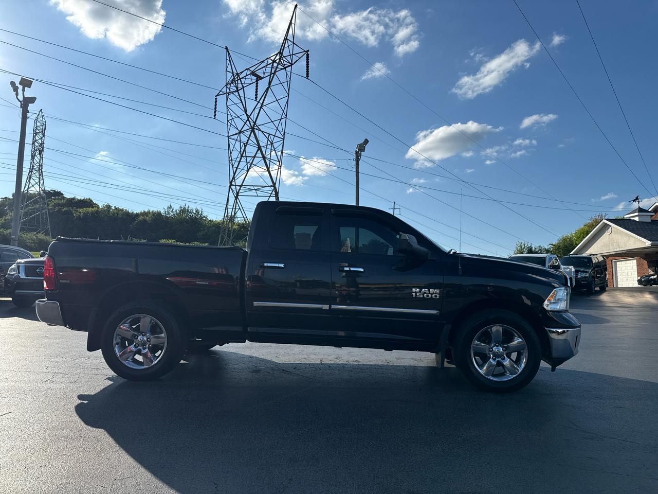 RAM 1500 4WD Quad Cab 140.5" Big Horn 2015