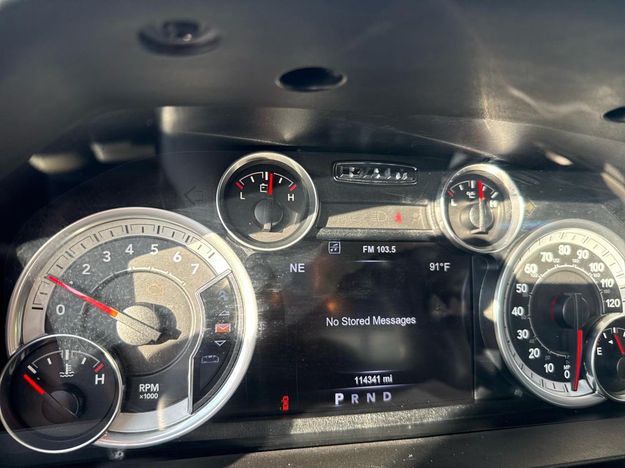 RAM 1500 4WD Quad Cab 140.5" Big Horn 2015