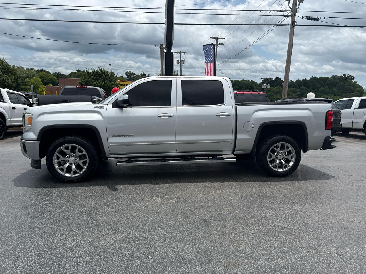 GMC Sierra 1500 4WD Crew Cab 143.5" SLT 2015