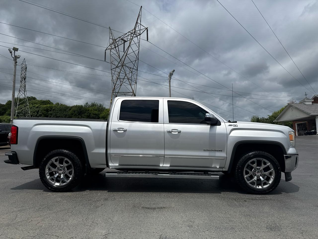GMC Sierra 1500 4WD Crew Cab 143.5" SLT 2015