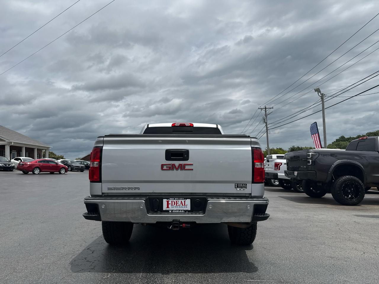 GMC Sierra 1500 4WD Crew Cab 143.5" SLT 2015