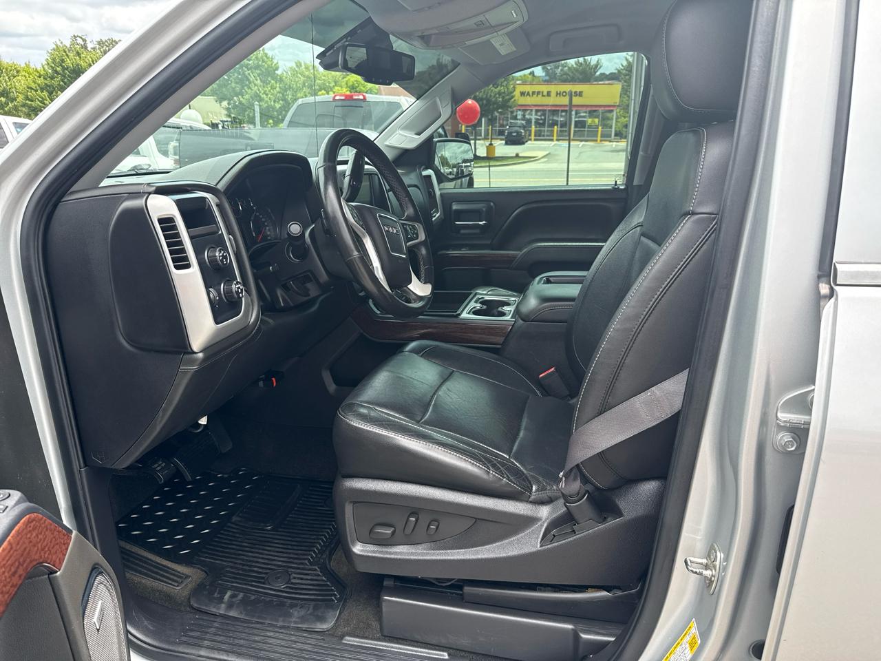 GMC Sierra 1500 4WD Crew Cab 143.5" SLT 2015