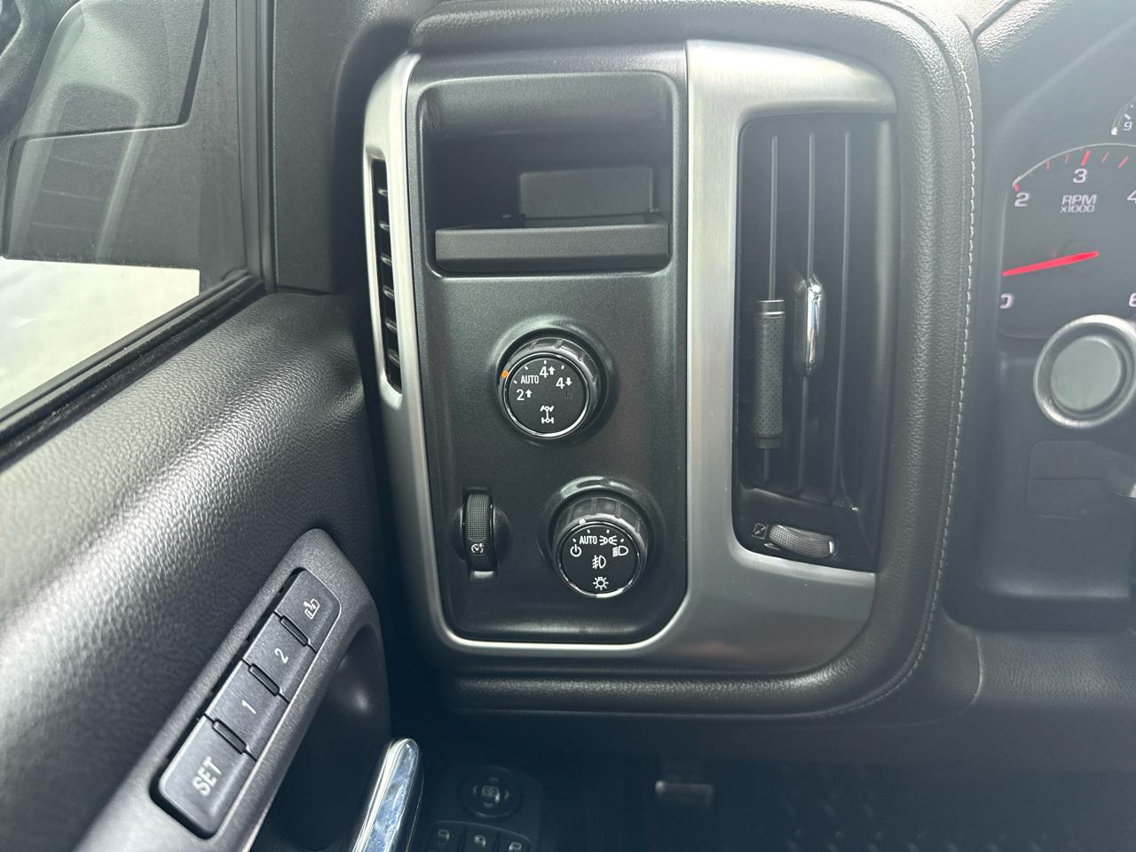 GMC Sierra 1500 4WD Crew Cab 143.5" SLT 2015