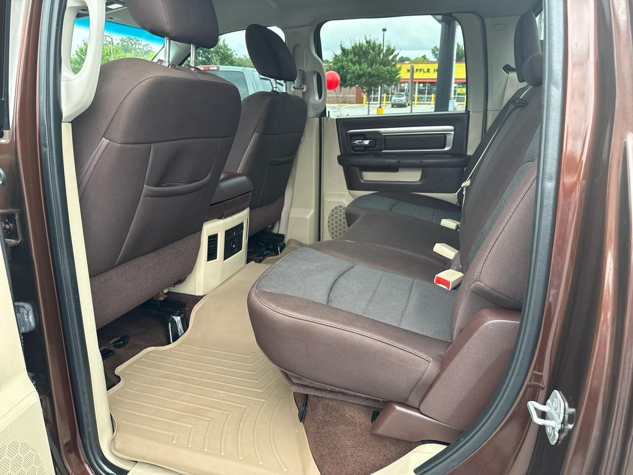 RAM 1500 2WD Crew Cab 140.5" Big Horn 2014