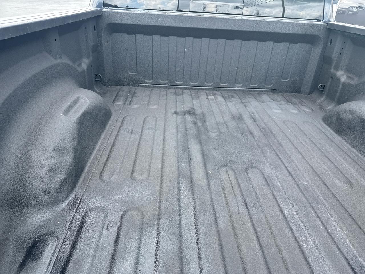 RAM 1500 Big Horn 4x4 Quad Cab 6'4" Box 2020