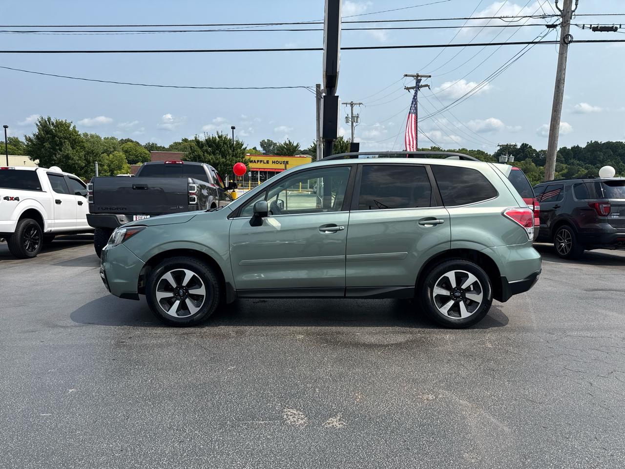 Subaru Forester 2.5i Limited CVT 2017