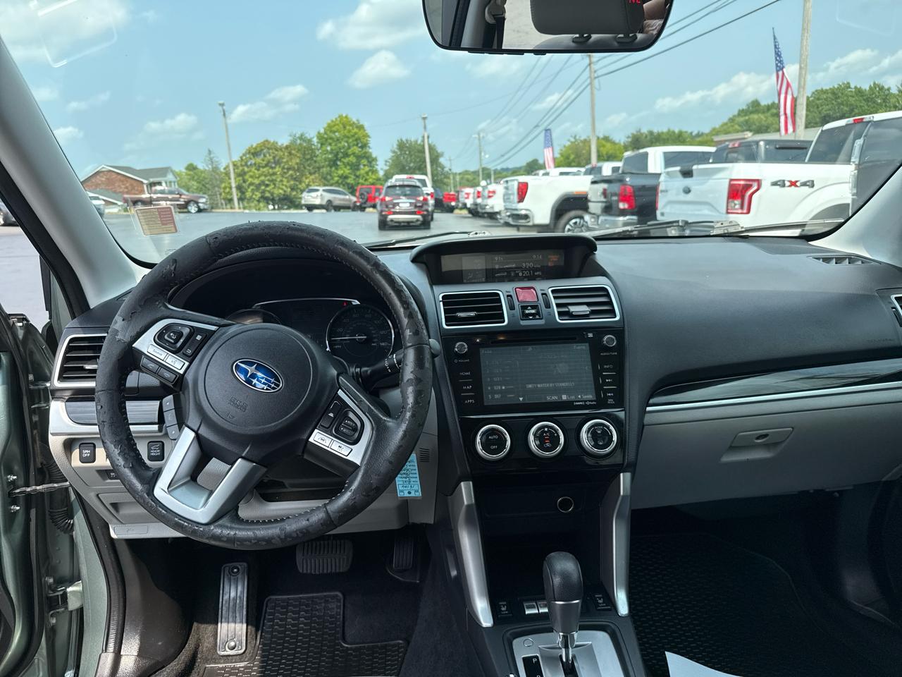 Subaru Forester 2.5i Limited CVT 2017