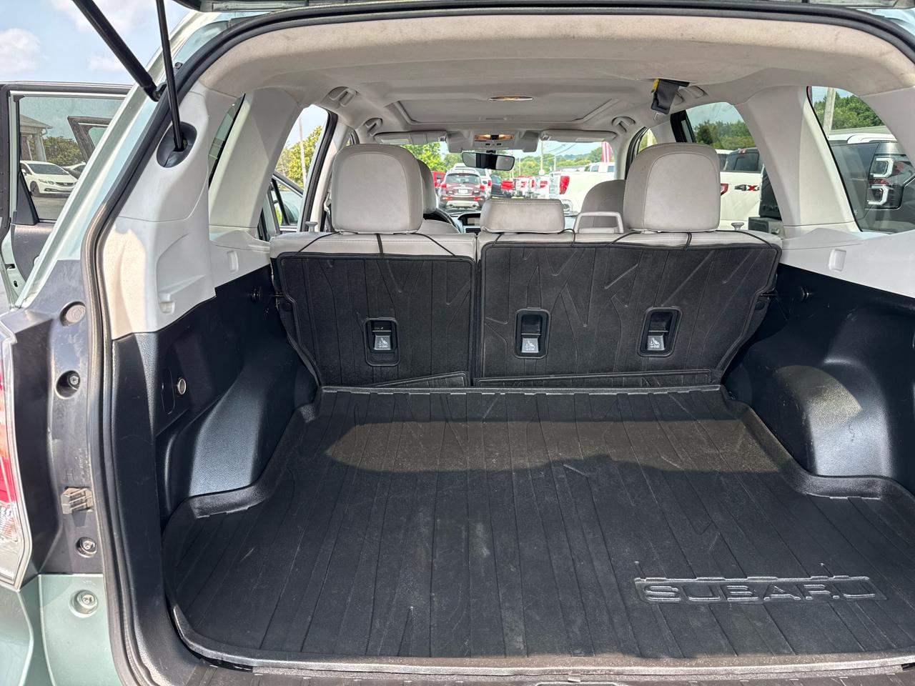 Subaru Forester 2.5i Limited CVT 2017