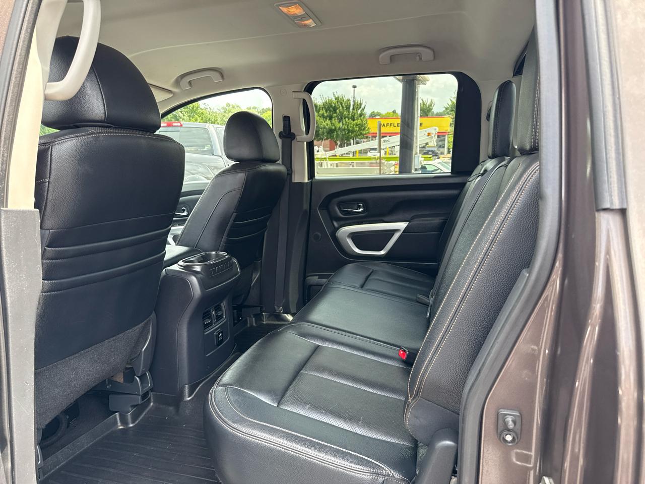 Nissan Titan 4x4 Crew Cab SL 2018