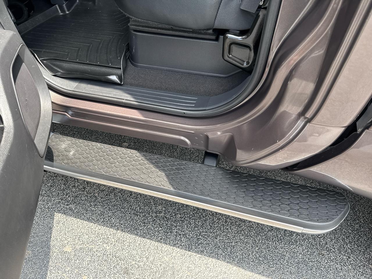 Nissan Titan 4x4 Crew Cab SL 2018