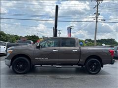 2018 Nissan Titan 