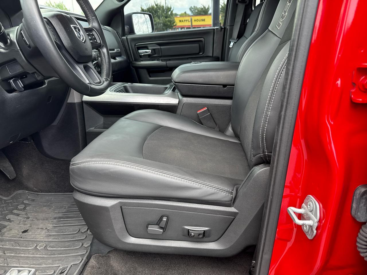 RAM 1500 Rebel 4x4 Crew Cab 5'7" Box 2017