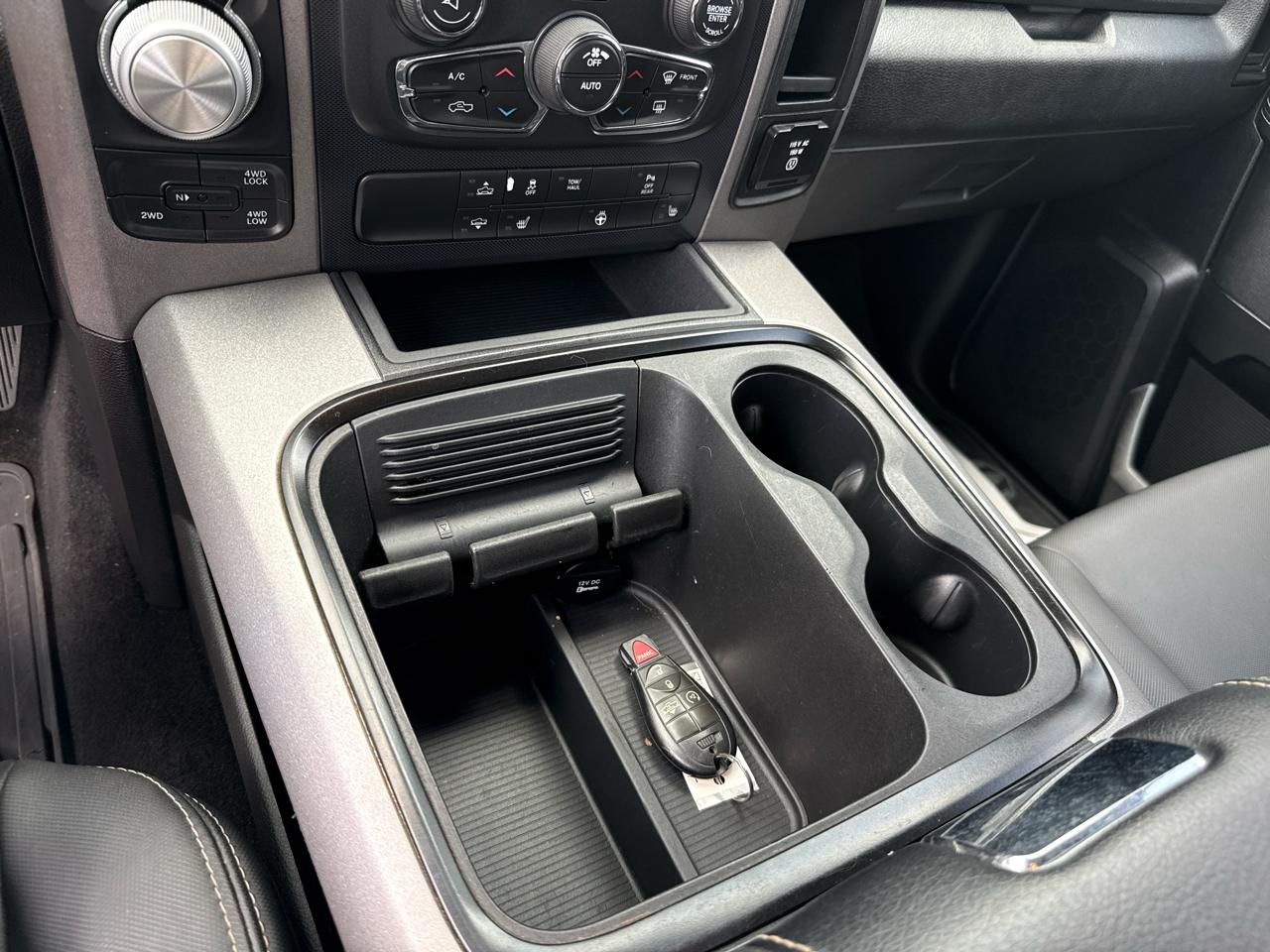 RAM 1500 Rebel 4x4 Crew Cab 5'7" Box 2017