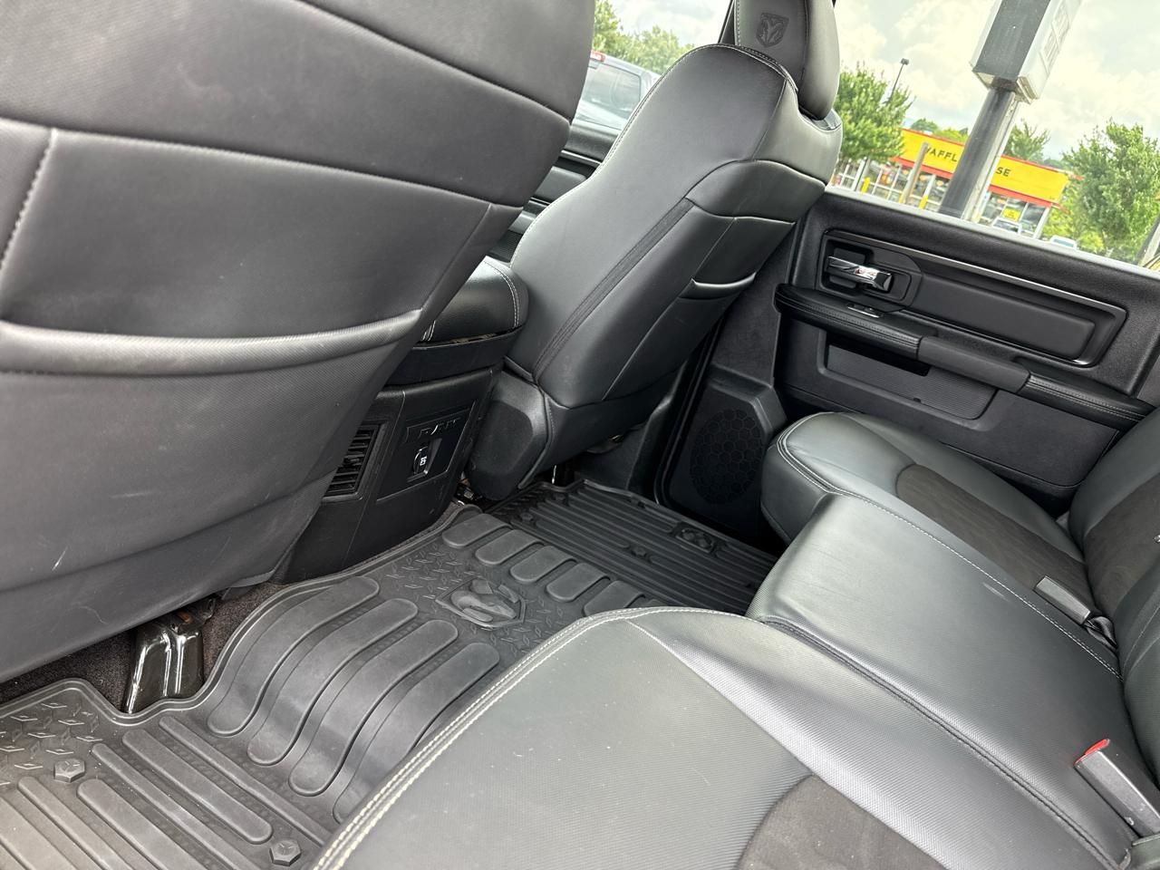 RAM 1500 Rebel 4x4 Crew Cab 5'7" Box 2017