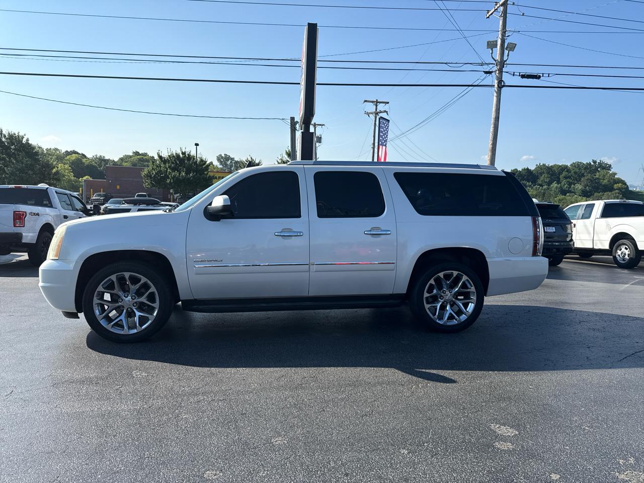 2011 GMC Yukon XL AWD 4dr 1500 Denali