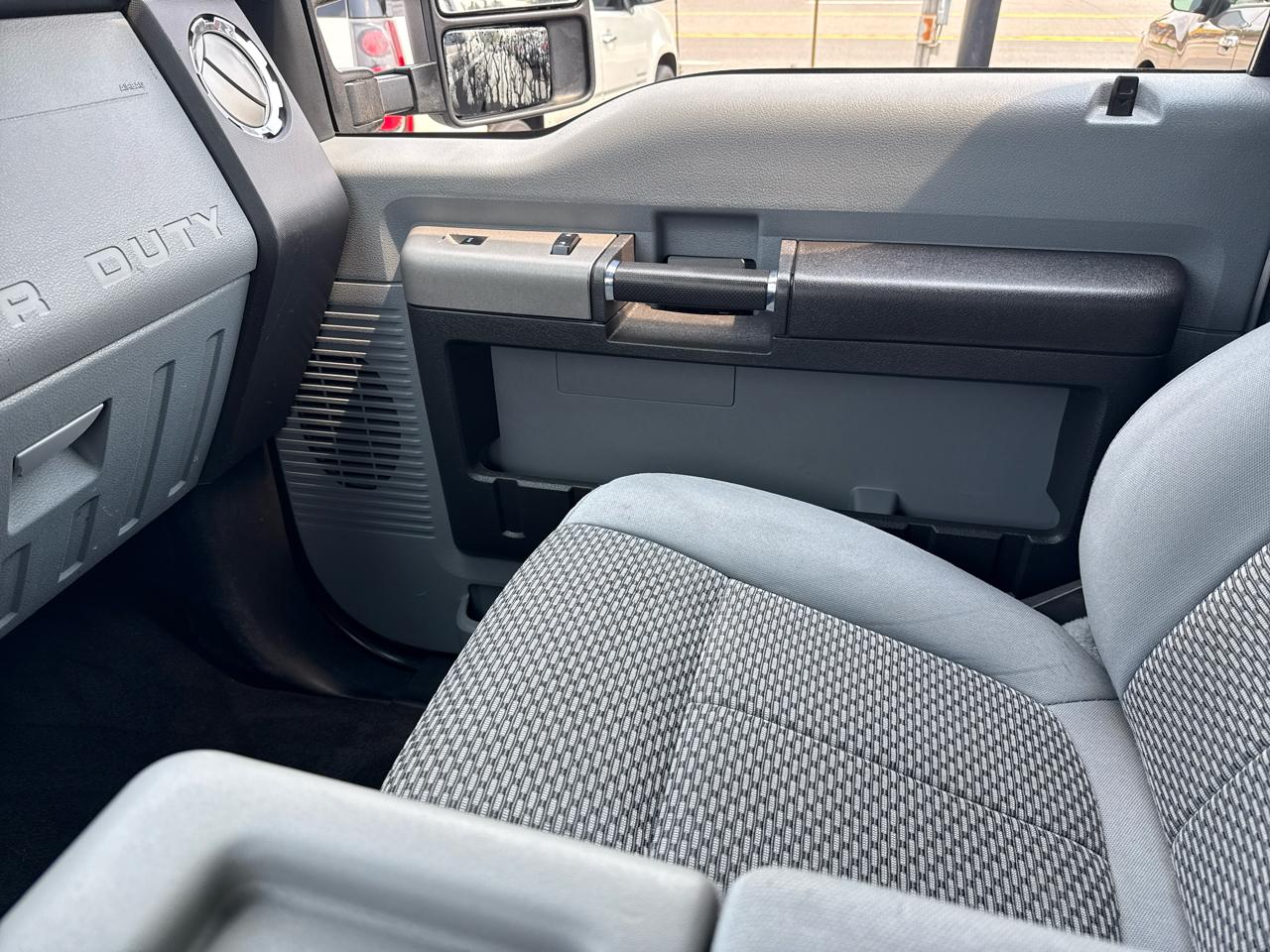 Ford Super Duty F-250 SRW 4WD Crew Cab 172" Platinum 2016
