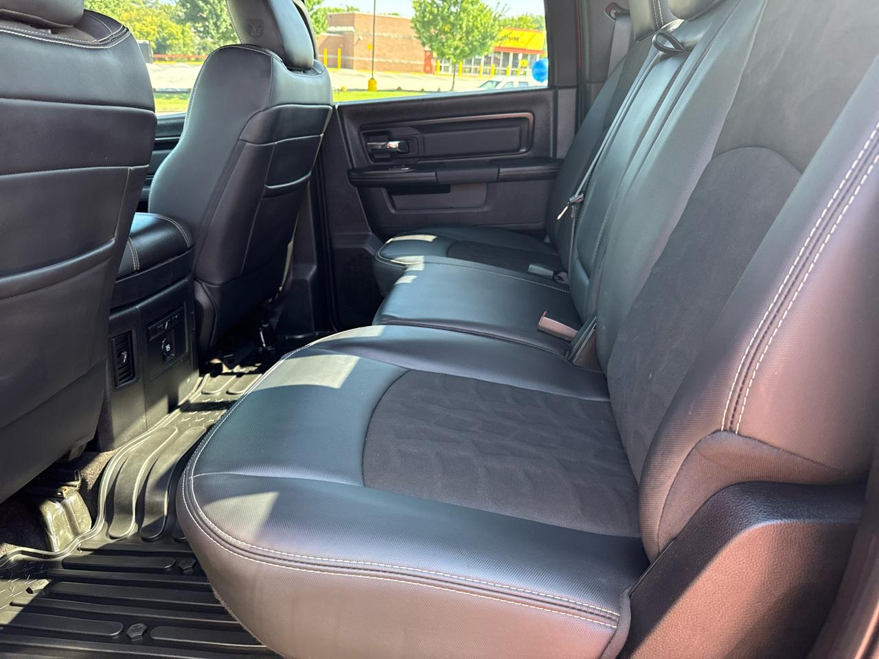RAM 1500 Rebel 4x4 Crew Cab 5'7" Box 2017