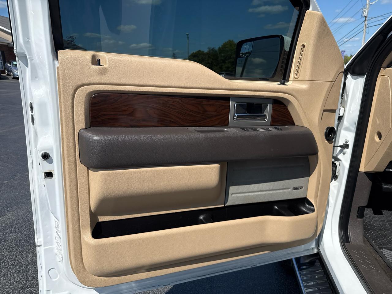 Ford F-150 4WD SuperCrew 145" Platinum 2012