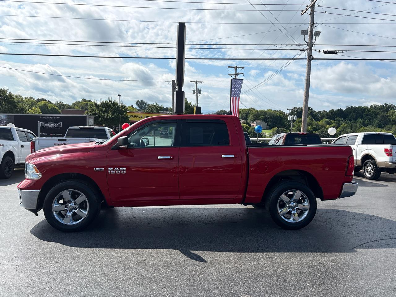 RAM 1500 Big Horn 4x4 Crew Cab 5'7" Box 2017