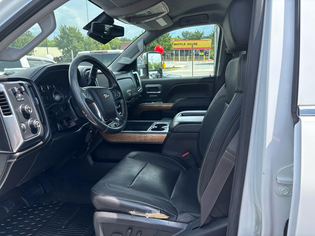 Chevrolet Silverado 3500HD Built After Aug 14 4WD Crew Cab 167.7" LTZ 2015