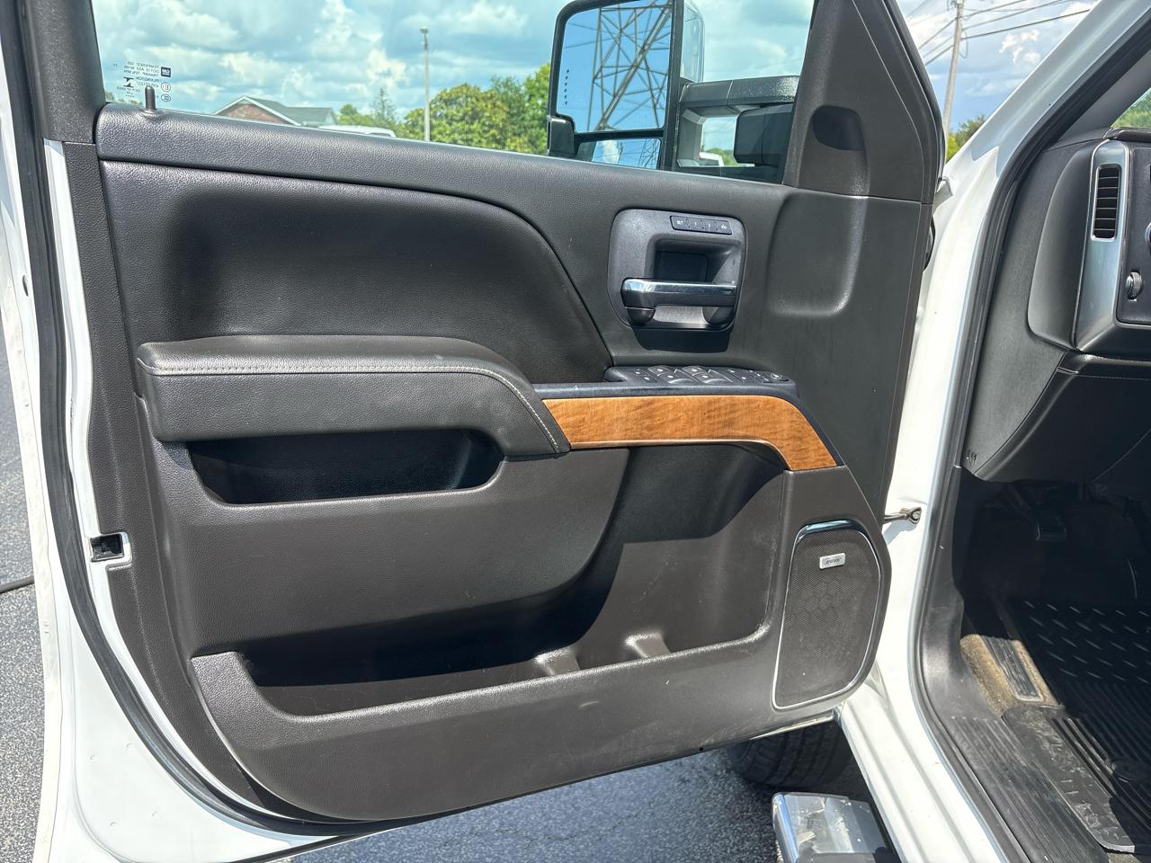 Chevrolet Silverado 3500HD Built After Aug 14 4WD Crew Cab 167.7" LTZ 2015