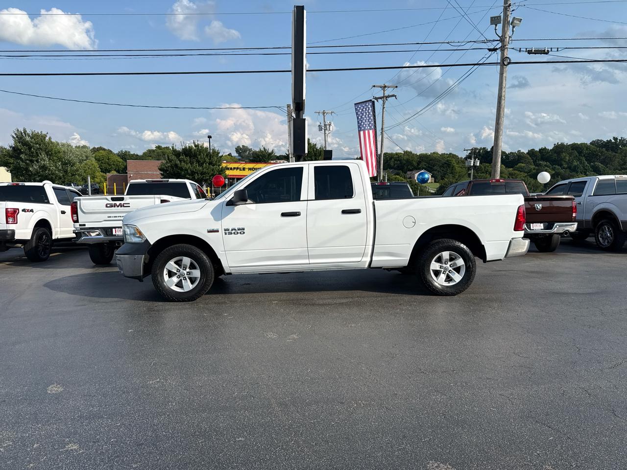 RAM 1500 Tradesman 4x4 Quad Cab 6'4" Box 2018