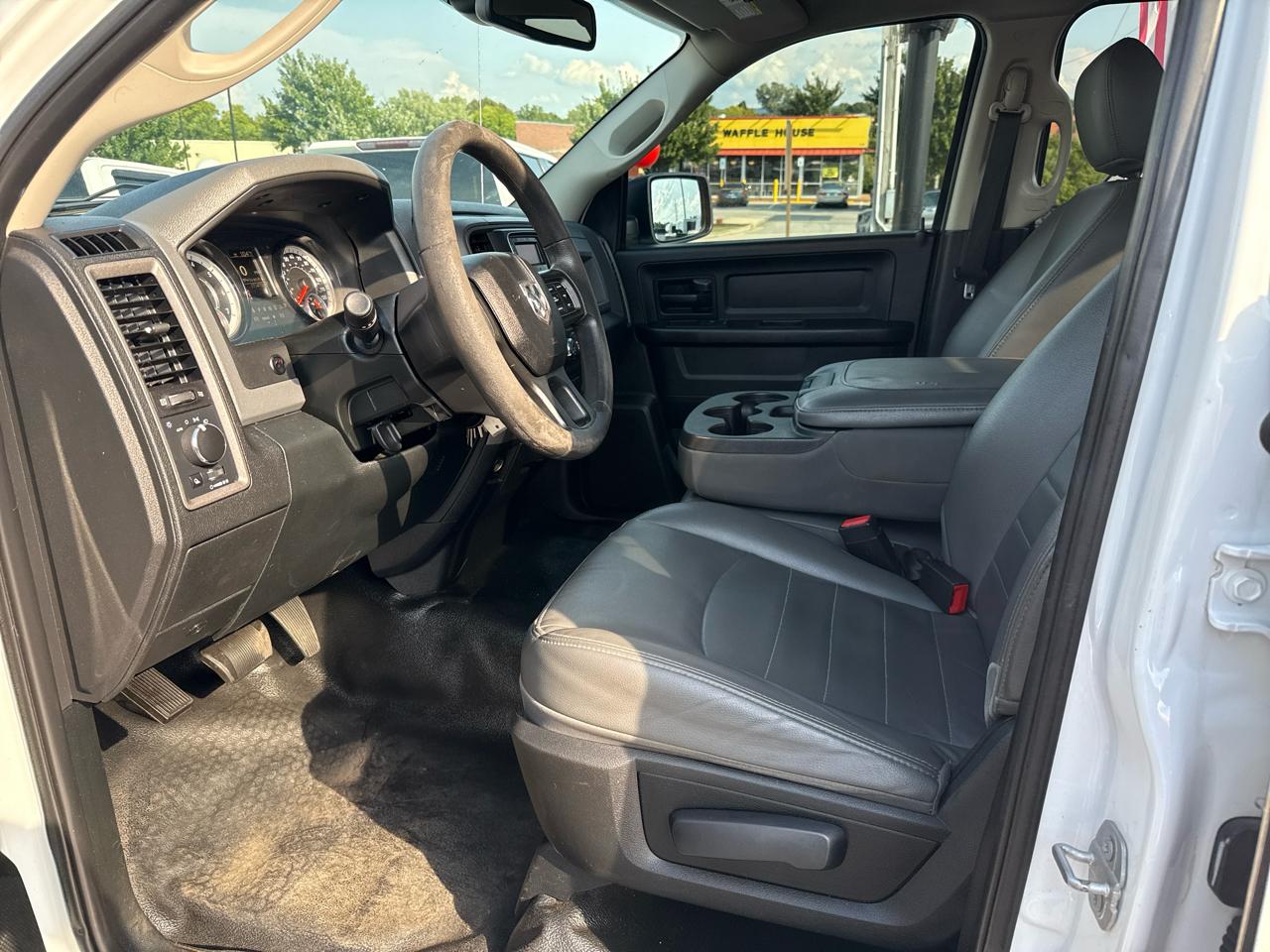 RAM 1500 Tradesman 4x4 Quad Cab 6'4" Box 2018