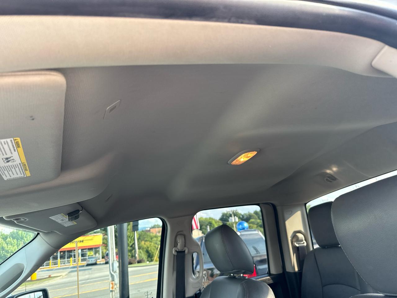 RAM 1500 Tradesman 4x4 Quad Cab 6'4" Box 2018